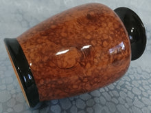 Lade das Bild in den Galerie-Viewer, BLUMENVASE - Porzellan, Schwarz Breite Ränder Meliertes Motiv Dekor
