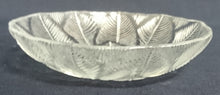 Lade das Bild in den Galerie-Viewer, 2er Set DESSERTSCHALEN - Hartglas, Flora Blatt Blätter Pflanzen Relief Motiv Dekor

