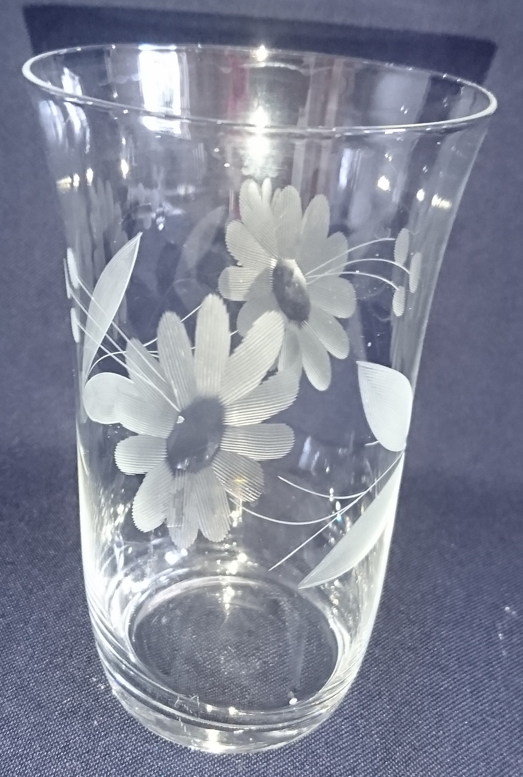 GETRÄNKEGLAS - Hartglas, Geschliffen Flora Blumenblüten Blatt Blätter Pflanzen Motiv Dekor