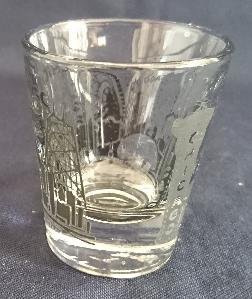 SHOT KURZE SCHNAPS- GETRÄNKEGLAS - Hartglas, USA Chicago City Metropole Stadt Aufschrift Motiv Dekor