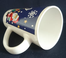 Lade das Bild in den Galerie-Viewer, GETRÄNKE TASSENPOTT - Keramik / Steingut, Comic Rentier Weihnachtsmann Schneeflocken Sterne Motiv Dekor (BC)
