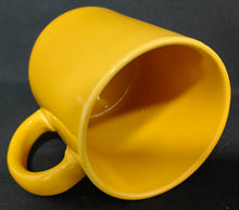 Lade das Bild in den Galerie-Viewer, KAFFEETASSE - Keramik / Steingut, Einfärbiges Gelbes Motiv Dekor
