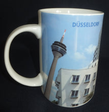 Lade das Bild in den Galerie-Viewer, KAFFEETASSE - Porzellan, Stadt Düsseldorf Fernsehturm Angeschrägte Schiefe Standform Design Motiv Dekor (BC)
