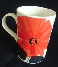 Lade das Bild in den Galerie-Viewer, 2er Set KAFFEETASSEN - Porzellan, Flora Große Mohnblumen Blüten Pflanzen Motiv Dekor
