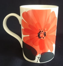 Lade das Bild in den Galerie-Viewer, 2er Set KAFFEETASSEN - Porzellan, Flora Große Mohnblumen Blüten Pflanzen Motiv Dekor
