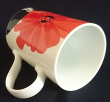 Lade das Bild in den Galerie-Viewer, KAFFEETASSE - Porzellan, Flora Große Mohnblumen Blüten Pflanzen Motiv Dekor
