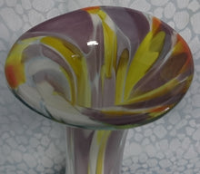 Lade das Bild in den Galerie-Viewer, BLUMENVASE - Hartglas, Murano Art Abstrakt Senkrechte Schleier Motiv Dekor
