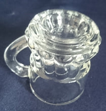 Lade das Bild in den Galerie-Viewer, 2er Set SHOT KURZE SCHNAPS- GETRÄNKEGLÄSER - Hartglas, Klar Linien Rechteckig Senkrecht Relief Motiv Dekor (BC)
