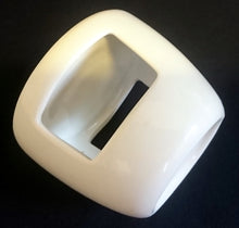 Lade das Bild in den Galerie-Viewer, KLEINES STÖVCHEN - Porzellan, Einfärbiges Motiv Dekor
