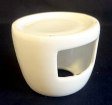 Lade das Bild in den Galerie-Viewer, KLEINES STÖVCHEN - Porzellan, Einfärbiges Motiv Dekor
