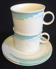 Lade das Bild in den Galerie-Viewer, KAFFEETASSE "Friesland" - Porzellan, Abstraktes Geometrisches Linien Dekor
