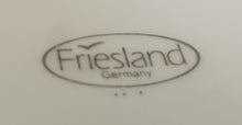 Lade das Bild in den Galerie-Viewer, 17 Teiliges KAFFEESERVICE &quot;Friesland&quot; - Porzellan, Abstraktes Geometrisches Linien Dekor
