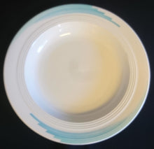 Lade das Bild in den Galerie-Viewer, SUPPENTELLER - Porzellan, "Friesland" - Porzellan, Abstraktes Geometrisches Linien Dekor
