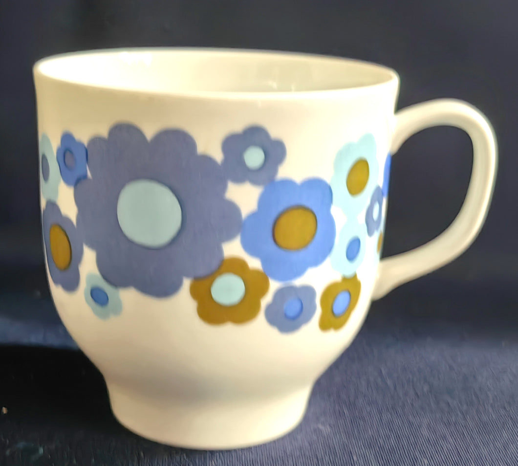 MOCCA~ KAFFEETASSE - Porzellan, Flora Blumenblüten Pflanzen Motiv Dekor