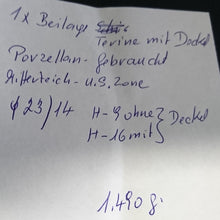 Lade das Bild in den Galerie-Viewer, SUPPENTERRINE MIT DECKEL - Porzellan, Linien Rand Flora Blumenblüten Pflanzen Motiv Dekor
