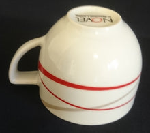 Lade das Bild in den Galerie-Viewer, KAFFEETASSE &quot;Novel&quot; - Geometrisches Linien Striche Abstrakt Motiv Dekor
