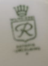 Lade das Bild in den Galerie-Viewer, 3er Set MILCHKÄNNCHEN &amp; ZUCKERDOSE + DECKEL - Porzellan, Flora Weinblatt Blätter Pflanzen Ranken Motiv Dekor
