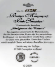 Lade das Bild in den Galerie-Viewer, WAND~ SAMMELTELLER "Rosiger Morgengruß Pink Sensation (Königinnen des Wassers)" - Porzellan, Flora Wasser Seerosen Büten Pflanzen Motiv Dekor, Limitiert, Designerin Ursula Band
