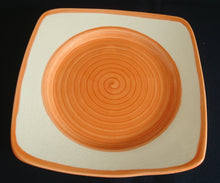 Lade das Bild in den Galerie-Viewer, DESSERTTELLER - Keramik / Steingut, Wirbel Kreise Spirale Rand Motiv Dekor (BC)
