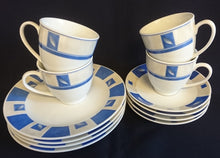 Lade das Bild in den Galerie-Viewer, 2er Set DESSERTTELLER - Porzellan, Flora Blatt Blätter Abstrakt Viereck Motiv Dekor
