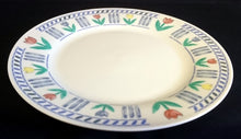 Lade das Bild in den Galerie-Viewer, DESSERTTELLER "Stella" - Porzellan, Abstrakt Striche Linien Flora Blumen Blüten Pflanzen Motiv Dekor
