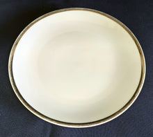 Lade das Bild in den Galerie-Viewer, 2er Set DESSERTTELLER - Porzellan, Breiter Platin Linien Dekorrand Motiv
