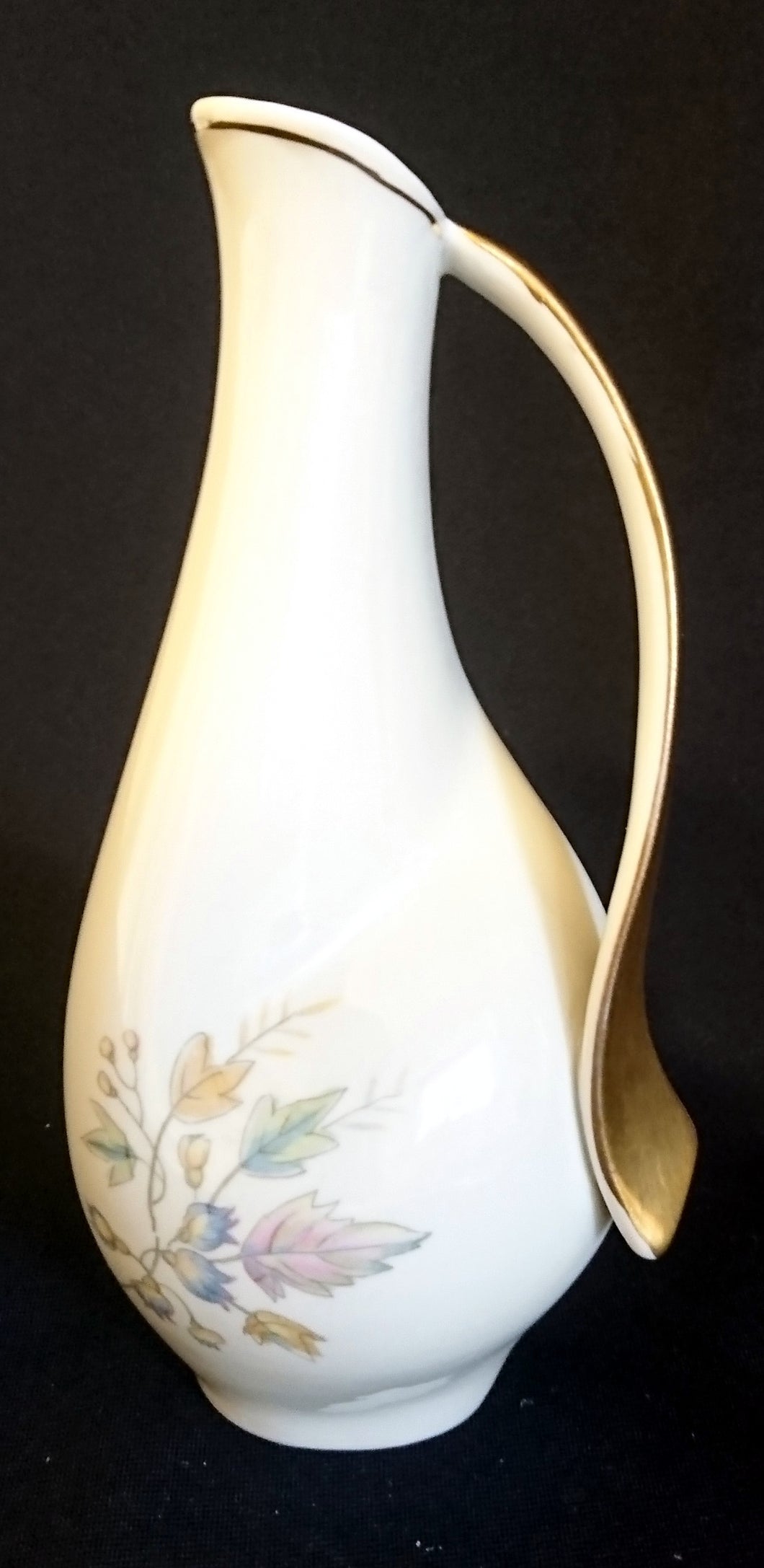 BLUMENVASE MIT GRIFF- Porzellan, Goldrand Griff Flora Pflanzen Blumen Blüten Motiv Dekor