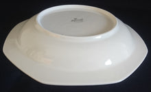 Lade das Bild in den Galerie-Viewer, SUPPENTELLER - Porzellan, Runde Eckige Oktagon Form Geo Abstrakt Relief Motiv Dekor
