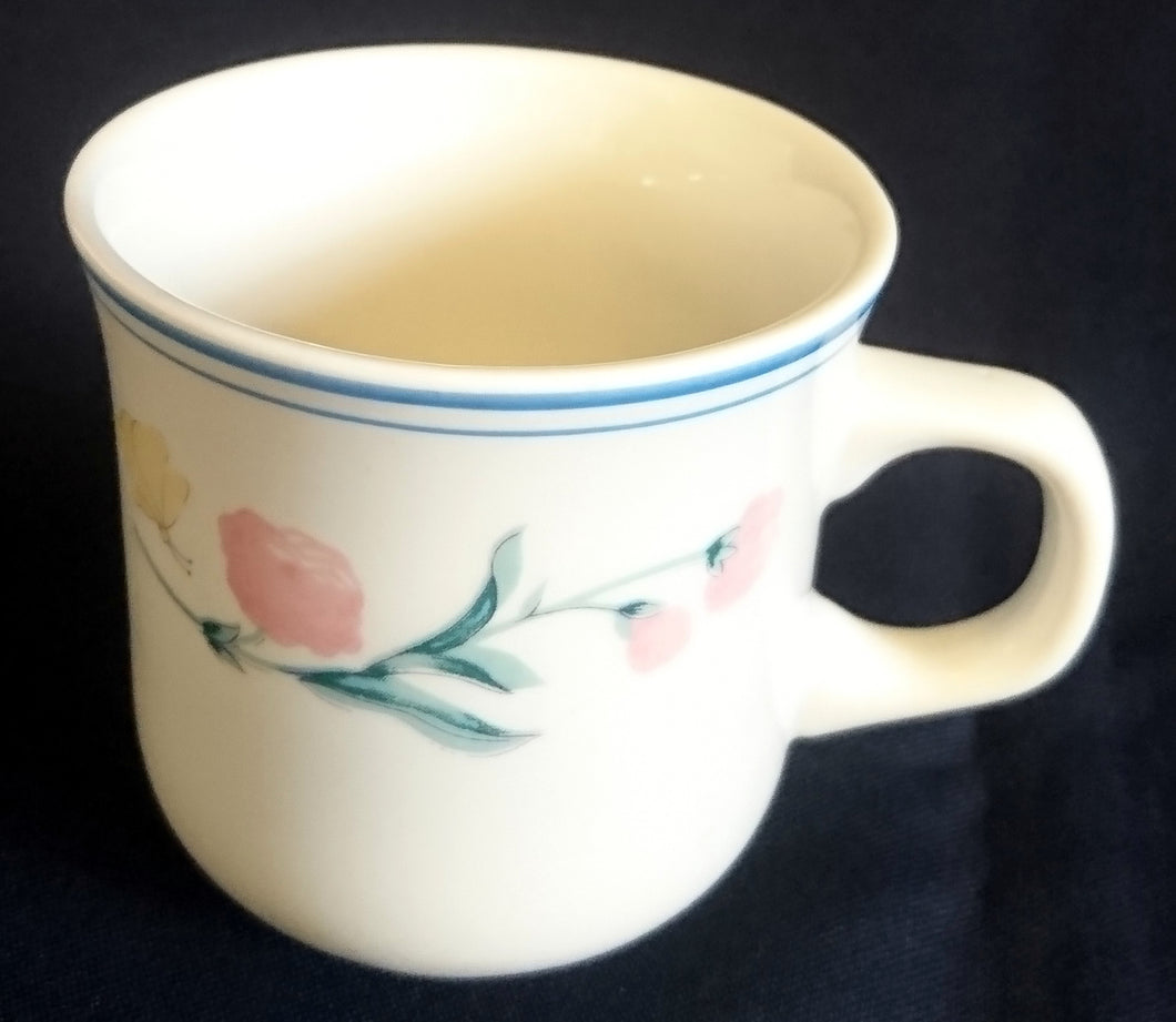 KAFFEETASSE - Porzellan, Flora Pflanzen Rosenblumen Blüten Linien Motiv Dekor (nBC)