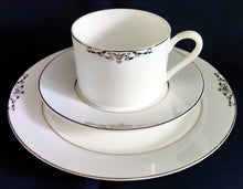 Lade das Bild in den Galerie-Viewer, 3er KAFFEEGEDECK - Porzellan, Abstrakt Geometrisch Zeichen Symbole Linien Rand Motiv Dekor
