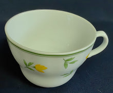 Lade das Bild in den Galerie-Viewer, KAFFEETASSE - Porzellan, Flora Blumenblüten Pflanzen Rand Linien Motiv Dekor
