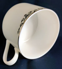 Lade das Bild in den Galerie-Viewer, 3er KAFFEEGEDECK - Porzellan, Abstrakt Geometrisch Zeichen Symbole Linien Rand Motiv Dekor
