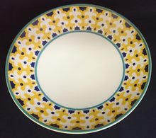 Lade das Bild in den Galerie-Viewer, 2er Set SUPPENTELLER - Porzellan, Dekorrand Abstrakt Punkte Linien Zeichen Motiv Dekor
