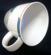 Lade das Bild in den Galerie-Viewer, 21 Teiliges KAFFEESERVICE &quot;York Cubic&quot; - Porzellan, Abstrakt Geometrisches Balken Rechteck Geschwungene Streifen Motiv Dekor

