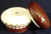 Lade das Bild in den Galerie-Viewer, 3er Set MILCHKÄNNCHEN &amp; ZUCKERDOSE MIT DECKEL - Porzellan, Geometrisches Abstraktes Wellen Zeichen Motiv Dekor
