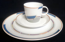 Lade das Bild in den Galerie-Viewer, KAFFEETASSE "York Cubic" - Porzellan, Abstrakt Geometrisches Balken Rechteck Geschwungene Streifen Motiv Dekor

