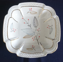 Lade das Bild in den Galerie-Viewer, 5er Set BEILAGENSCHÄLCHEN - Porzellan, Gold Linien Flora Pflanzen Randwölbungen Relief Motiv Dekor
