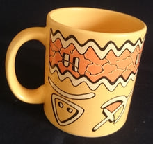 Lade das Bild in den Galerie-Viewer, KAFFEETASSE ~POTT &quot;Pasiega&quot; - Keramik / Steingut, Abstrakt Geometrische Zeichen Spirale Linien Motiv Dekor (BC)
