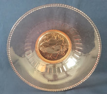 Lade das Bild in den Galerie-Viewer, OBST~ FRÜCHTESCHALE - Hartglas, Flora Obst Früchte Kettenglieder Rand Relief Motiv Dekor
