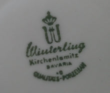 Lade das Bild in den Galerie-Viewer, KAFFEEKANNE MIT DECKEL - Porzellan, Flora Nelken Blumenblüten Linien Rand Motiv Dekor
