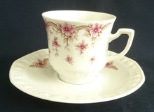 Lade das Bild in den Galerie-Viewer, 23 Teiliges KAFFEESERVICE - Porzellan, Flora Blumenblüten Pflanzen Relief Motiv Dekor
