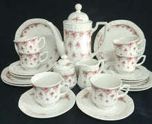 Lade das Bild in den Galerie-Viewer, 5er Set KAFFEEKANNE MIT DECKEL &amp; MILCHKÄNNCHEN &amp; ZUCKERDOSE + DECKEL - Porzellan, Streifen Linien Flora Blumenblüten Motiv Dekor
