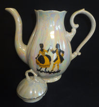 Lade das Bild in den Galerie-Viewer, 17 Teiliges MOCCA KAFFEESERVICE - Porzellan, Perlmutt Goldrand Rokoko Tanzpaar Motiv Dekor
