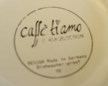 Lade das Bild in den Galerie-Viewer, KAFFEE CAPPUCCINO BECHER &quot;Caffe Tiamo&quot; - Porzellan, Wabenartige Form Einfärbiges Dekor
