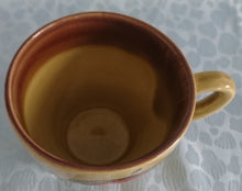 Lade das Bild in den Galerie-Viewer, TEETASSE - Keramik / Steingut, Obstmotiv Dekor
