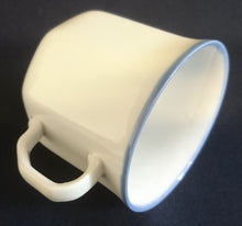 Lade das Bild in den Galerie-Viewer, KAFFEETASSE - Porzellan, Zweifärbiges Linien Rand Motiv Dekor (BC)
