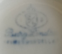 Lade das Bild in den Galerie-Viewer, KAFFEETASSE - Porzellan, Zweifärbiges Linien Rand Motiv Dekor (BC)
