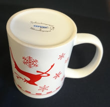 Lade das Bild in den Galerie-Viewer, KAFFEETASSE - Porzellan, Linien Striche Rentier Schneeflocken Motiv Dekor
