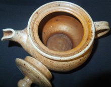 Lade das Bild in den Galerie-Viewer, TEEKANNE MIT DECKEL - Keramik / Steingut, Gesprenkeltes Dekor, Handarbeit

