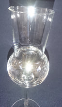 Lade das Bild in den Galerie-Viewer, GETRÄNKEGLAS - Hartglas, Gewölbte Form, Klares Dekor
